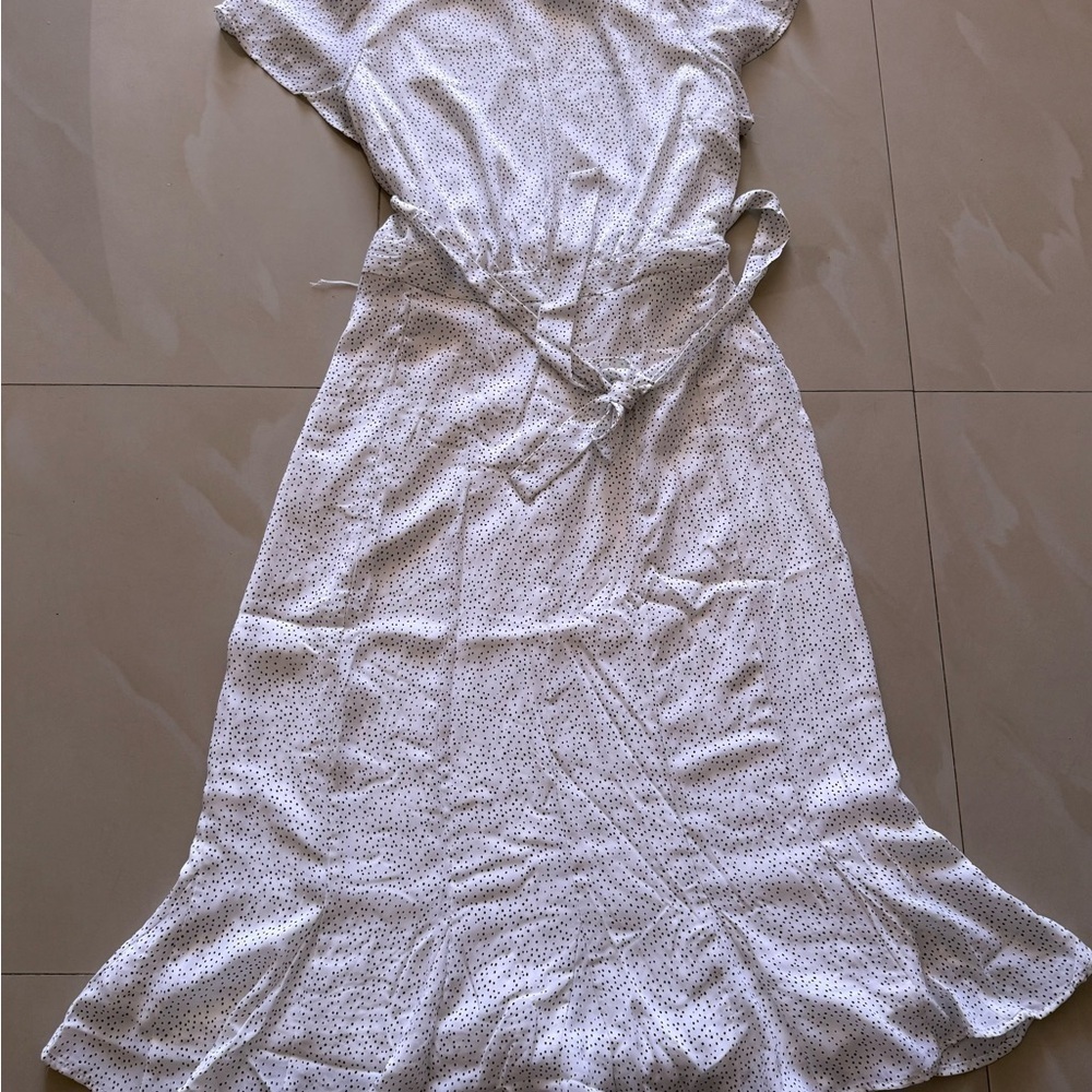 Silver Midi Sundress with Flutter Sleeves and Crew Neck - Picture 15 of 15